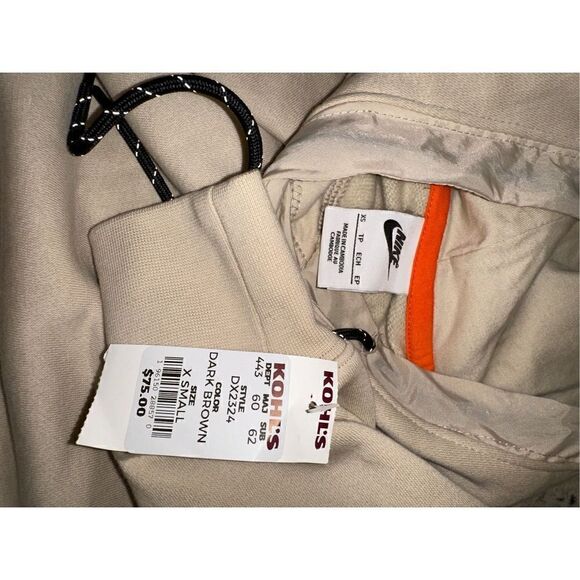 Nike Women's Sports Beige Utility Fleece Hoodie - Picture 8 of 8